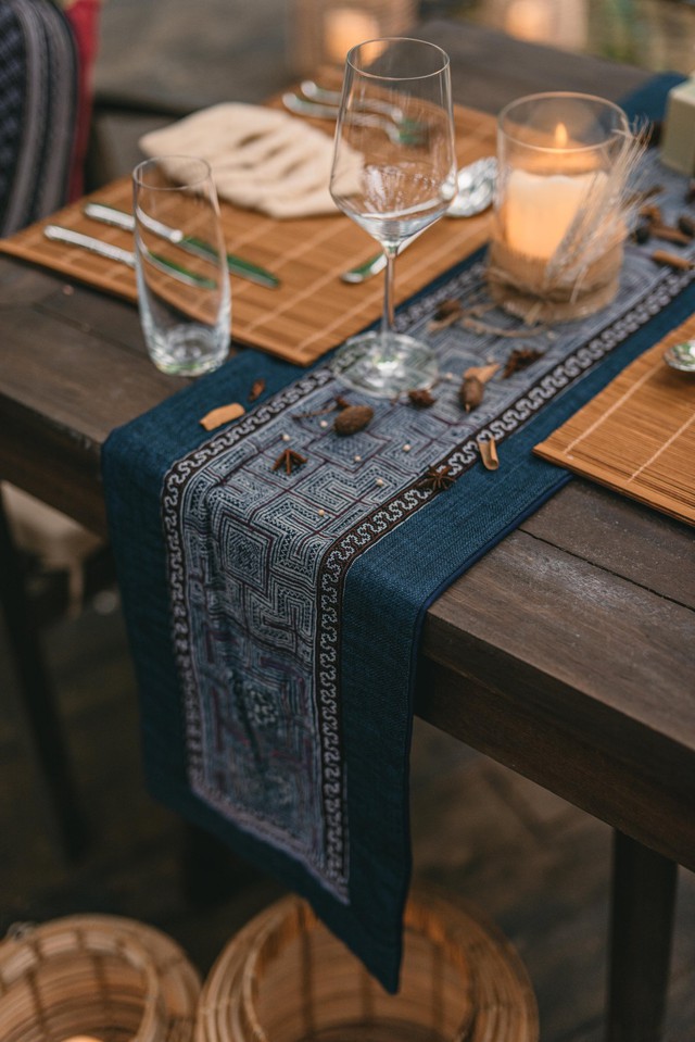 Người Kinh đi chợ thổ cẩm sắm đồ đón Tết - Ảnh 39. Người Kinh đi chợ thổ cẩm sắm đồ đón Tết - Ảnh 39.