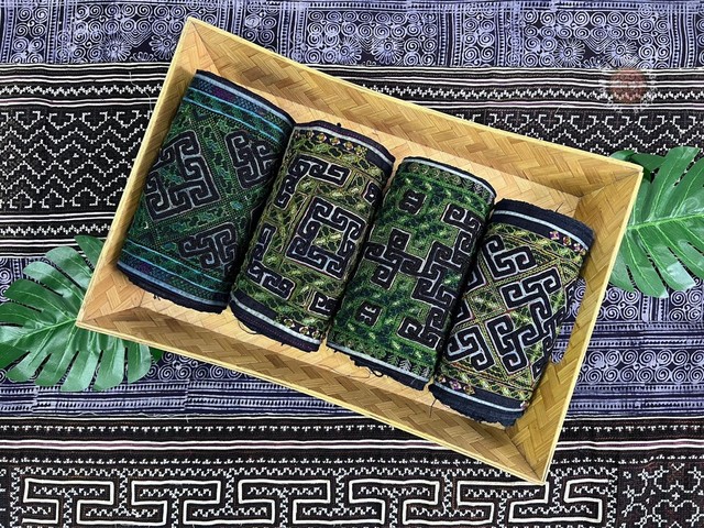 Người Kinh đi chợ thổ cẩm sắm đồ đón Tết - Ảnh 25. Người Kinh đi chợ thổ cẩm sắm đồ đón Tết - Ảnh 25.