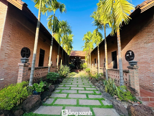 Bán nhà chục tỷ ở thành phố để giữ biệt phủ 1.600 m2 ở quê, Hoàng Mập: "Mấy năm tôi mới trả hết nợ"- Ảnh 2. Bán nhà chục tỷ ở thành phố để giữ biệt phủ 1.600 m2 ở quê, Hoàng Mập: "Mấy năm tôi mới trả hết nợ"- Ảnh 2.