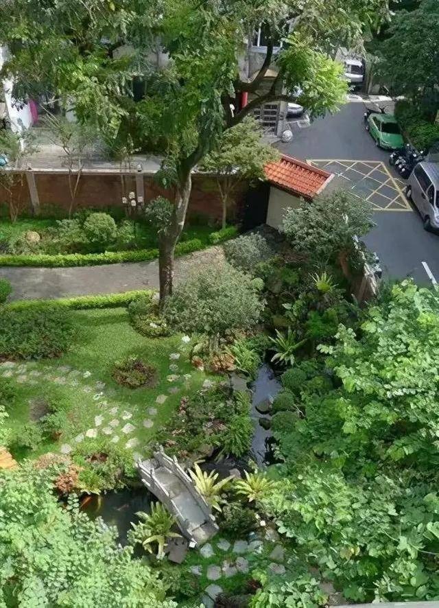 Biệt thự gần 2.000 tỷ của cố nữ sĩ Quỳnh Dao được hé lộ: Sân vườn rộng 600m2 cùng sân chơi bowling và rạp chiếu phim mini- Ảnh 7.