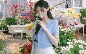 and-gold-cute-wealth-of-god-prosperity-chinese-new-year-greeting-instagram-post-800-x-500-px-5-17386403964192136337097-17388080733191981694861-1739121425771701292436
