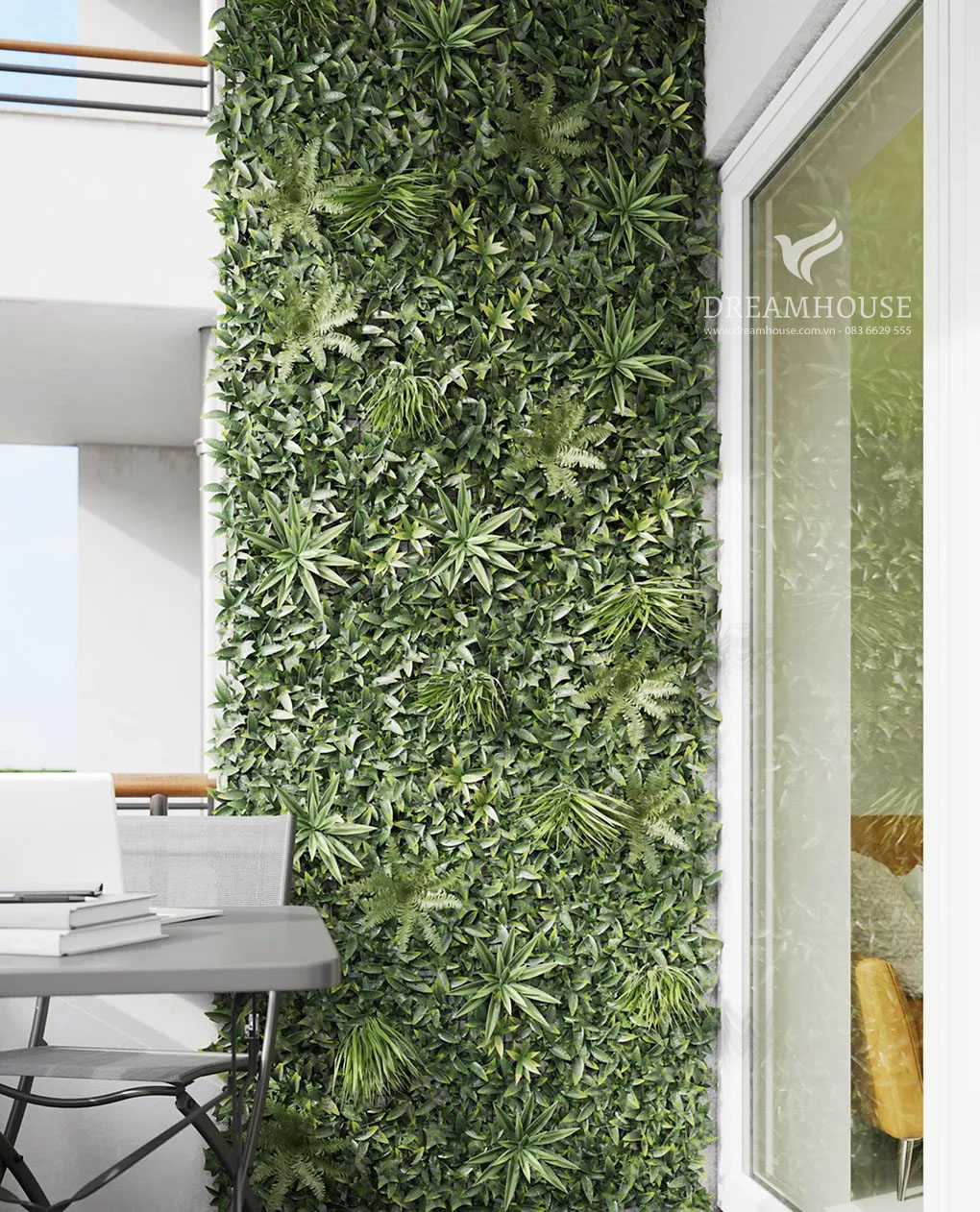 35-y-tuong-thiet-ke-canh-quan-san-vuon-cho-nam-2025-cho-nguoi-dam-me-5 Bức tường sống với sự kết hợp sống động của dương xỉ, cây mọng nước và hoa, biến bức tường bên ngoài thành một khu vườn thẳng đứng tươi tốt.
