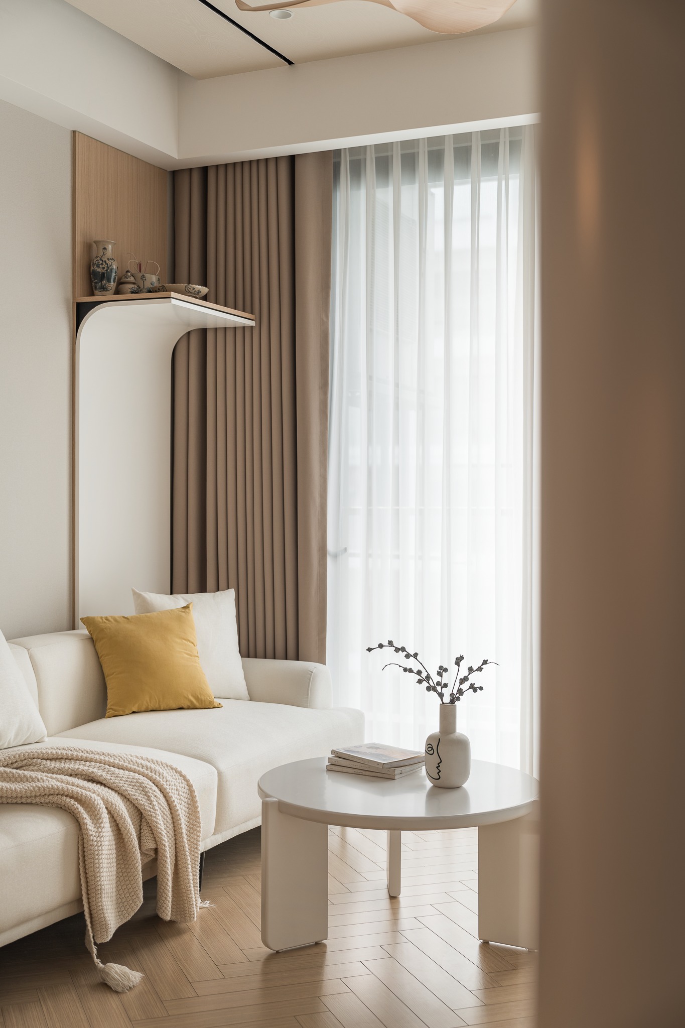 Căn hộ của giám đốc công ty thiết kế: Tối giản, đáp ứng tối đa công năng, chi phí hoàn thiện chỉ 250 triệu đồng- Ảnh 10. Căn hộ của giám đốc công ty thiết kế: Tối giản, đáp ứng tối đa công năng, chi phí hoàn thiện chỉ 250 triệu đồng- Ảnh 10.