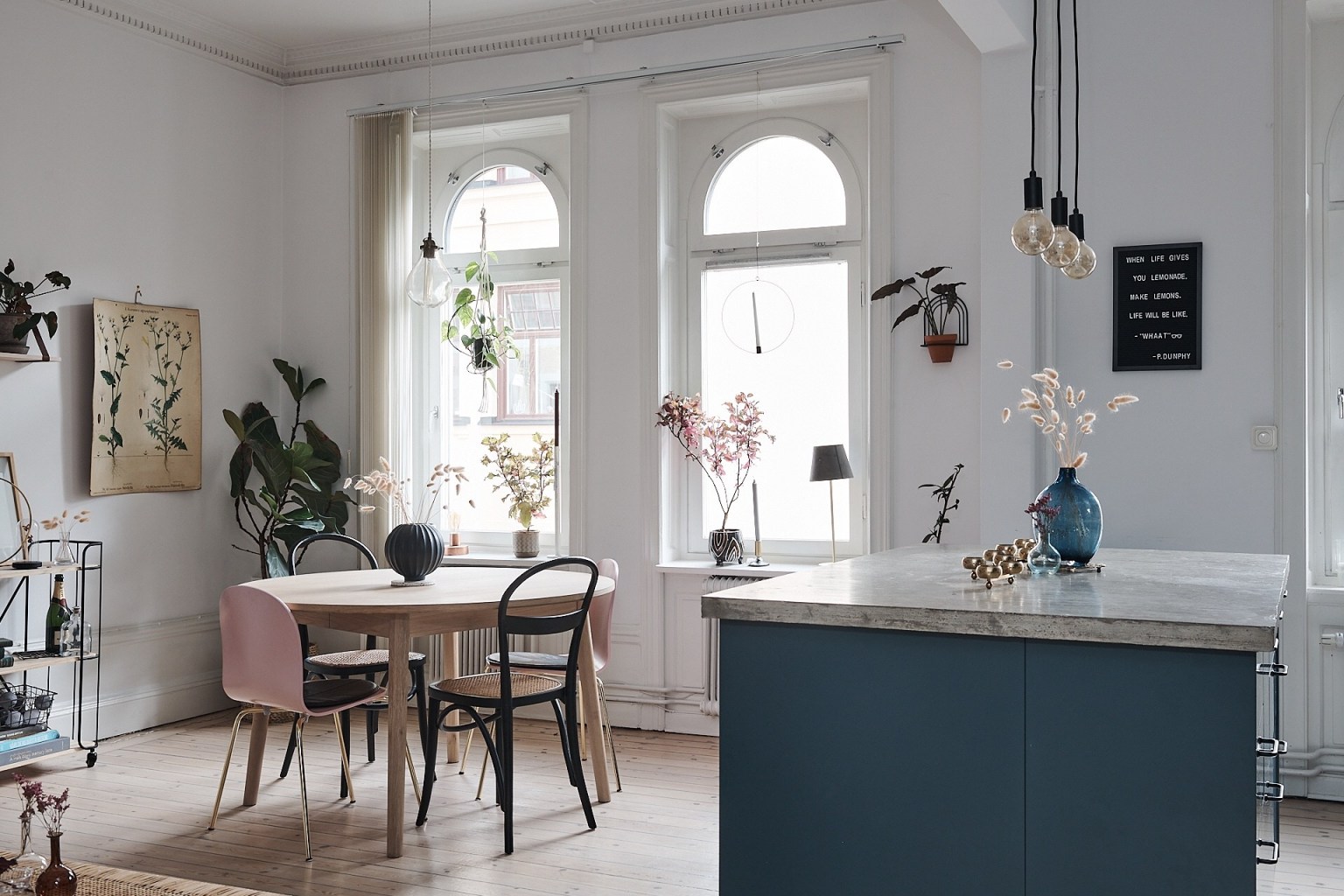 Chỉ 58m² nhưng đôi vợ chồng trẻ đã làm cho căn hộ của mình đẹp