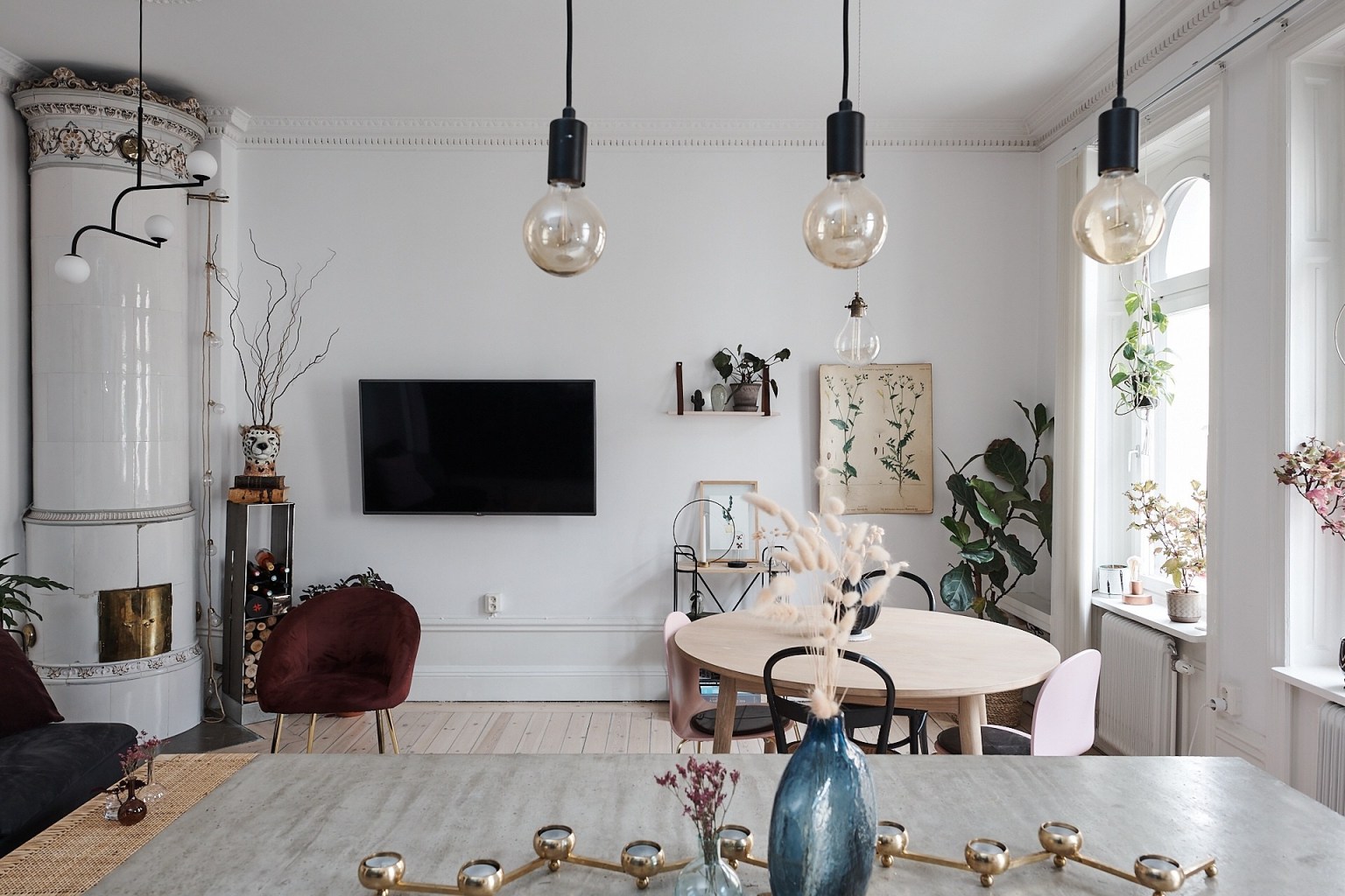 Chỉ 58m² nhưng đôi vợ chồng trẻ đã làm cho căn hộ của mình đẹp