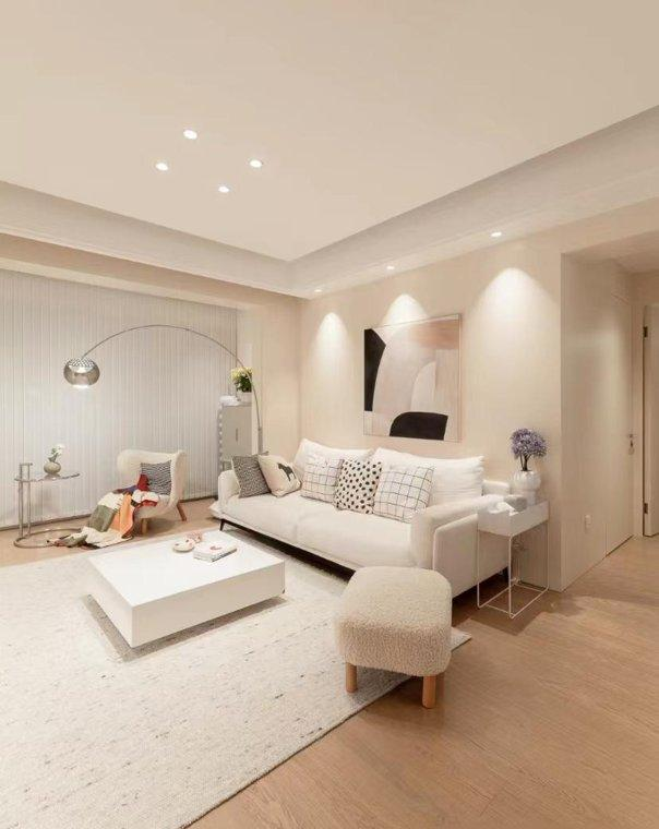 Sau ly hôn, người phụ nữ 56 tuổi mua nhà riêng và sống cuộc đời khiến ai cũng khen ngợi- Ảnh 1.