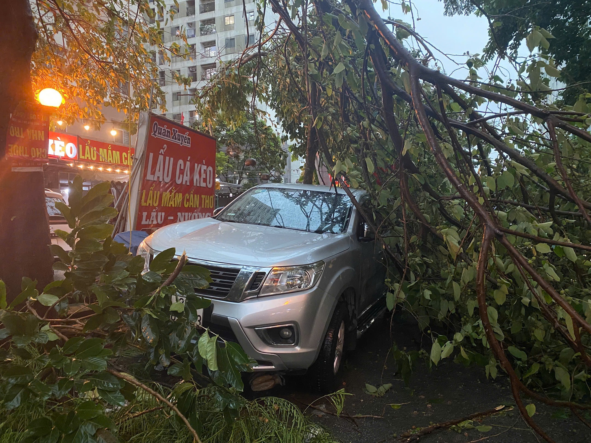30 phút trở tay không kịp, chủ