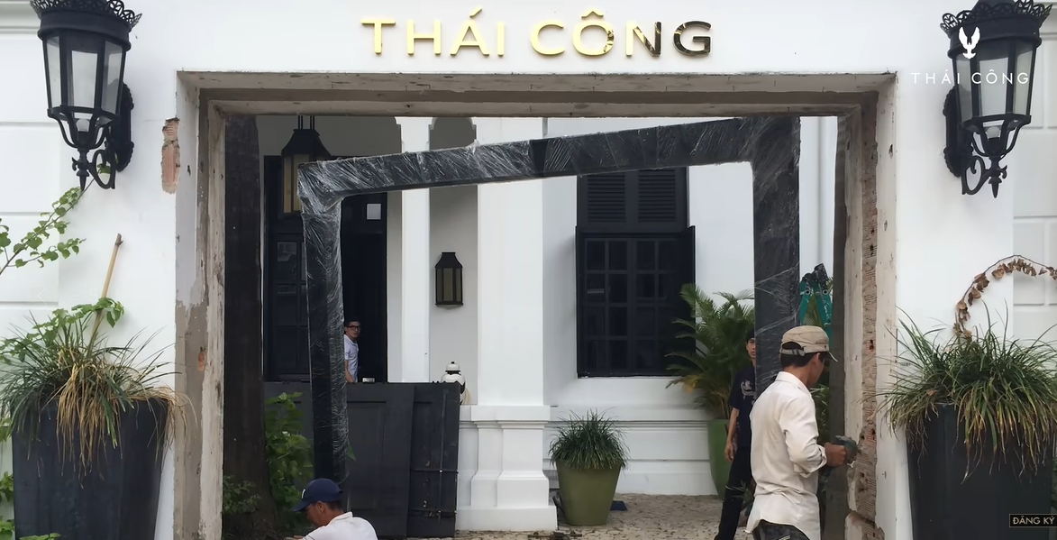 Bên trong căn nhà cổ hơn 100 năm của Quách Thái Công ở khu "đất vàng" TP.HCM- Ảnh 5.